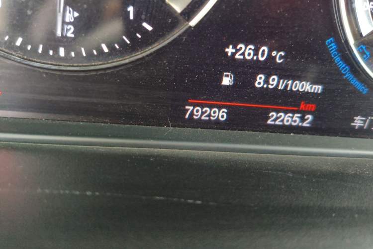 Used BMW X1 2019 xDrive20Li Luxury Model Odometer Close Up