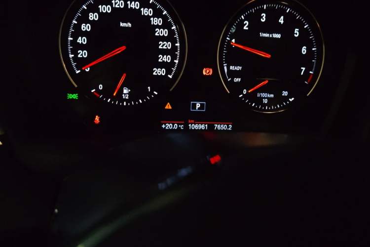 Used BMW X1 2019 sDrive18Li Fashion Model Odometer Close Up