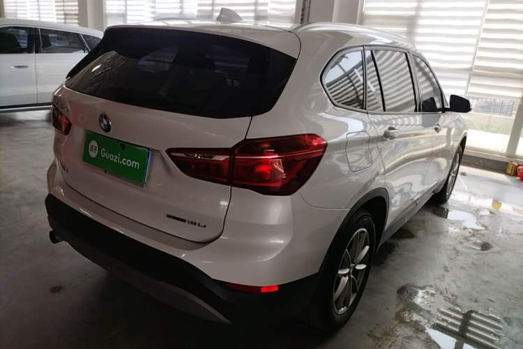 Used BMW X1 2019 sDrive18Li Fashion Model Rear Right 45 Deg