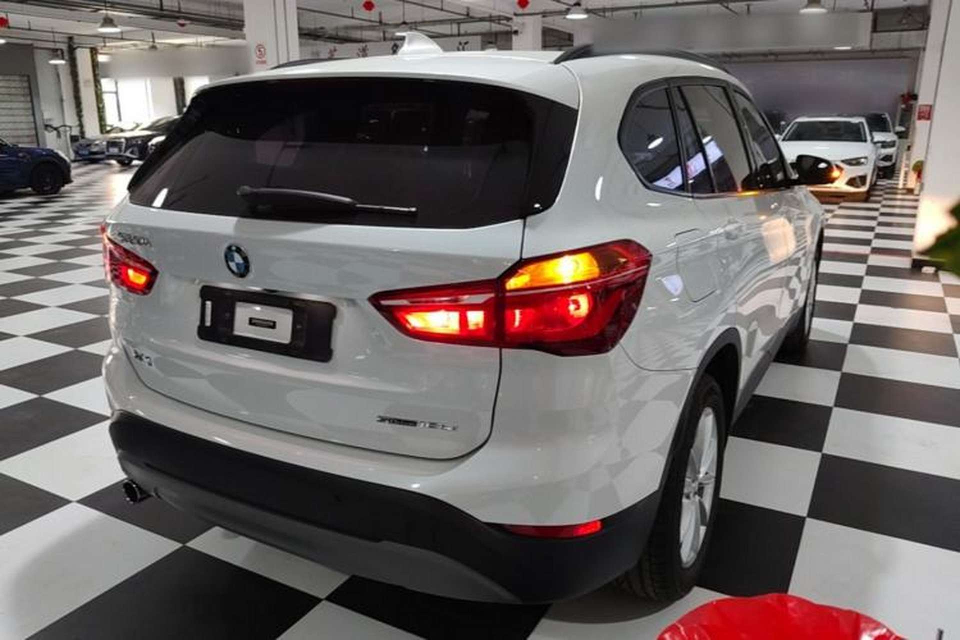 Used BMW X1 2019 sDrive18Li Fashion Model Rear Right 45 Deg