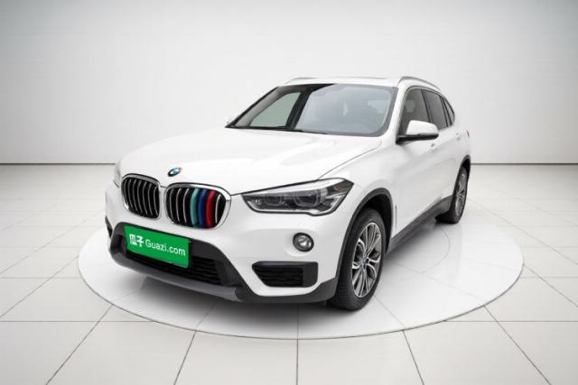 Ojetý BMW X1 2019 sDrive20Li Leading Model