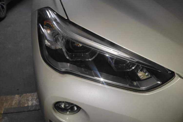 Used BMW X1 2019 xDrive20Li Luxury Model Right Front Headlight