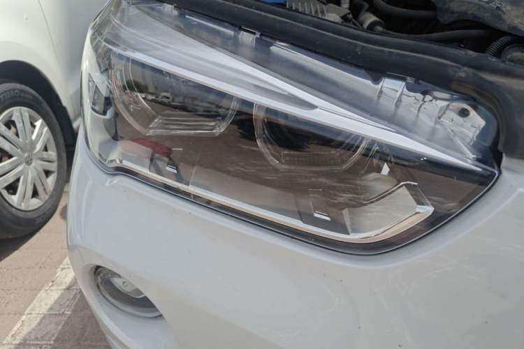 Used BMW X1 2019 sDrive18Li Premium Edition Right Front Headlight