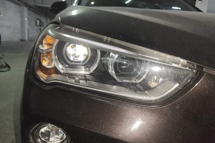 Used BMW X1 2019 xDrive20Li Luxury Model Right Front Headlight