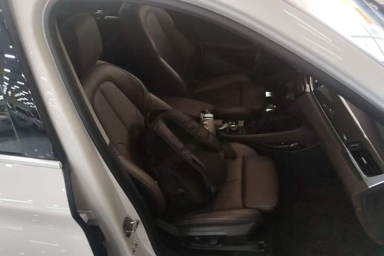 Used BMW X1 2019 sDrive18Li Premium Edition Right Front Seat