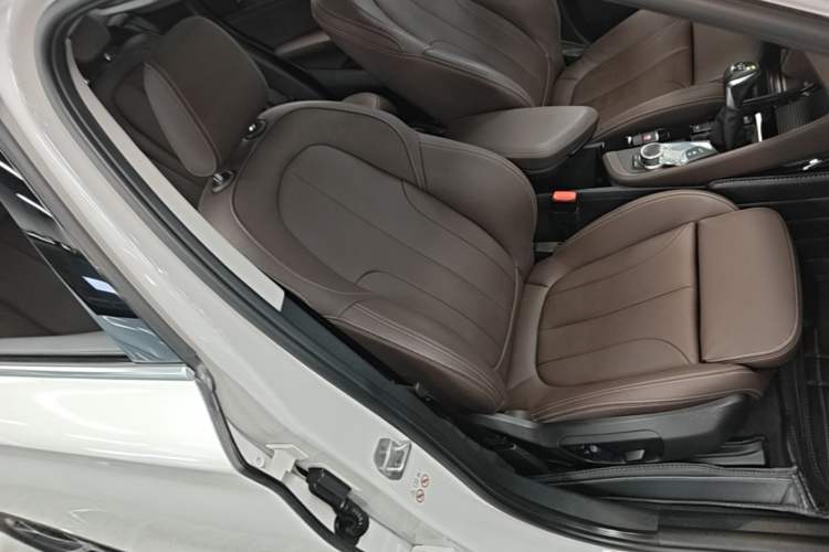 Used BMW X1 2019 xDrive20Li Luxury Edition Right Front Seat