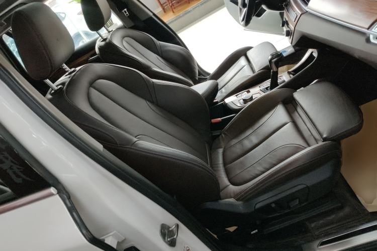 Used BMW X1 2019 xDrive20Li Luxury Model Right Front Seat