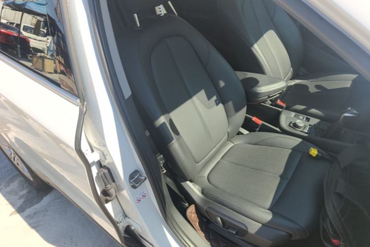 Used BMW X1 2019 sDrive20Li Leading Model Right Front Seat