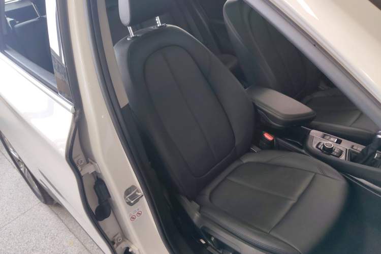 Used BMW X1 2019 sDrive20Li Leading Model Right Front Seat