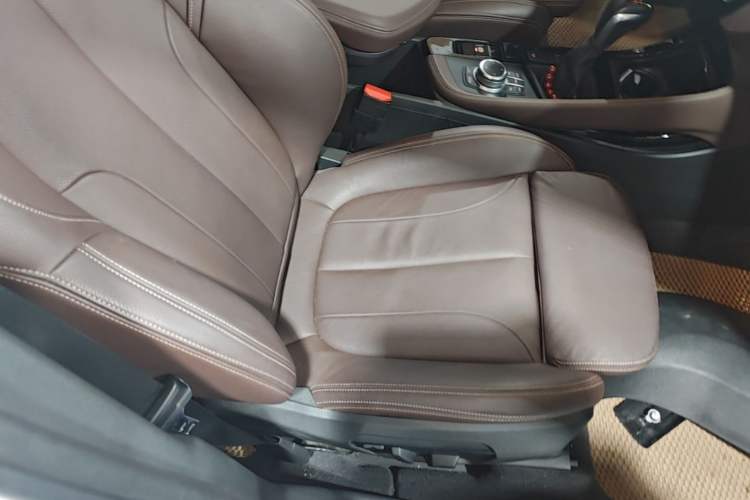 Used BMW X1 2019 xDrive20Li Luxury Model Right Front Seat