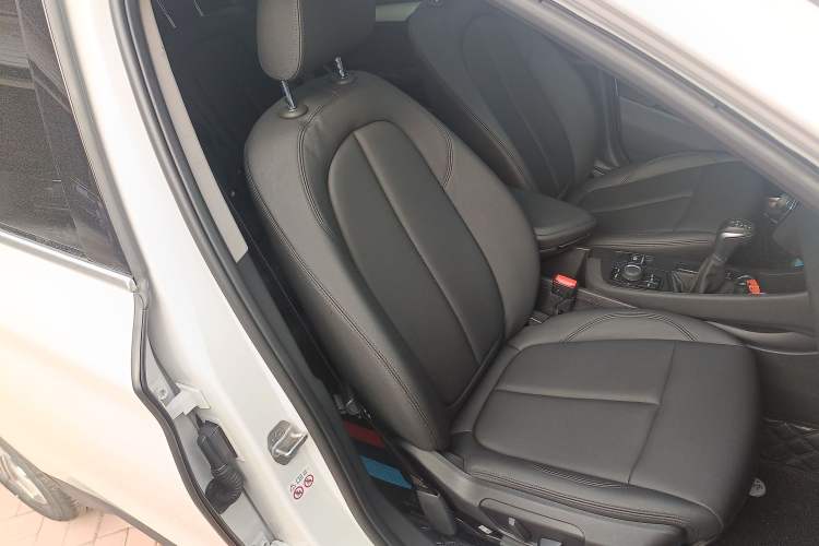 Used BMW X1 2019 sDrive20Li Leading Model Right Front Seat