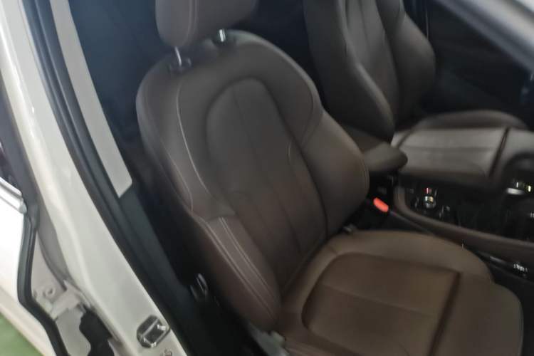 Used BMW X1 2019 sDrive18Li Premium Edition Right Front Seat
