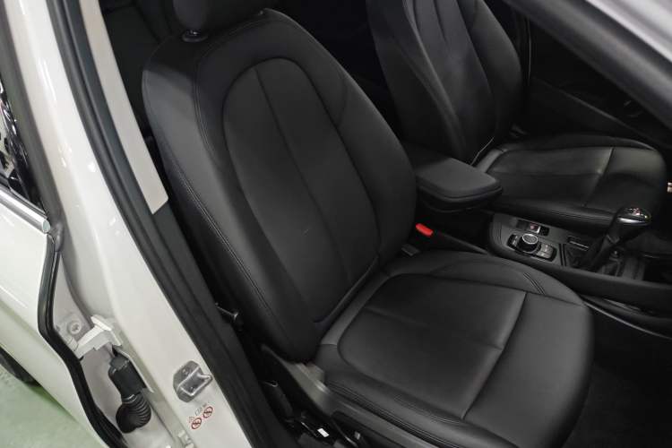 Used BMW X1 2019 sDrive20Li Leading Model Right Front Seat