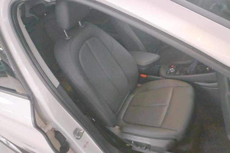 Used BMW X1 2019 sDrive18Li Fashion Model Right Front Seat