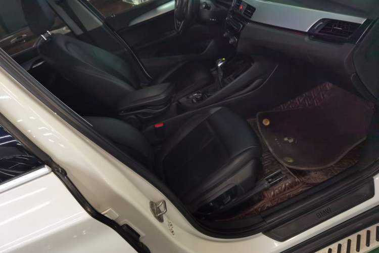 Used BMW X1 2019 sDrive20Li Leading Model Right Front Seat