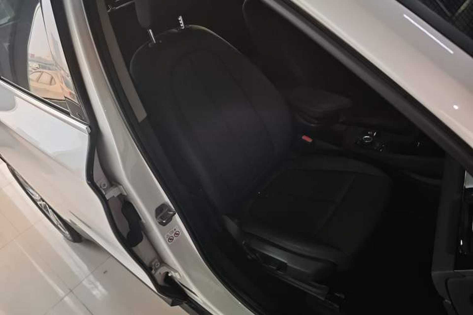 Used BMW X1 2019 sDrive20Li Leading Model Right Front Seat