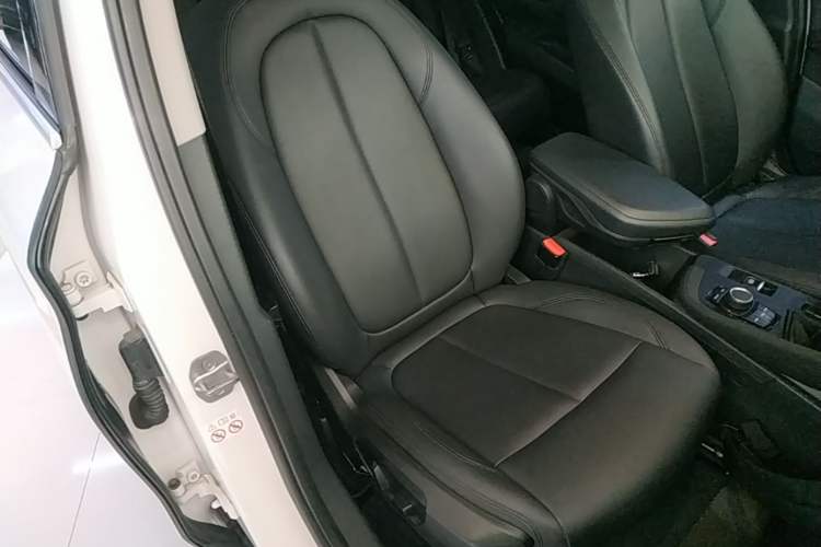 Used BMW X1 2019 sDrive20Li Leading Model Right Front Seat