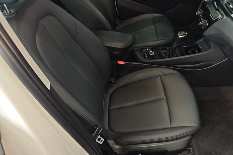 Used BMW X1 2019 sDrive18Li Fashion Model Right Front Seat