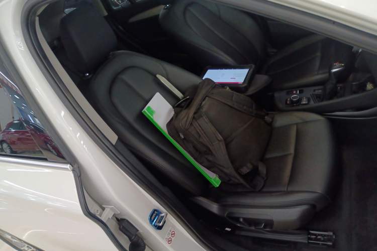 Used BMW X1 2019 sDrive20Li Leading Model Right Front Seat