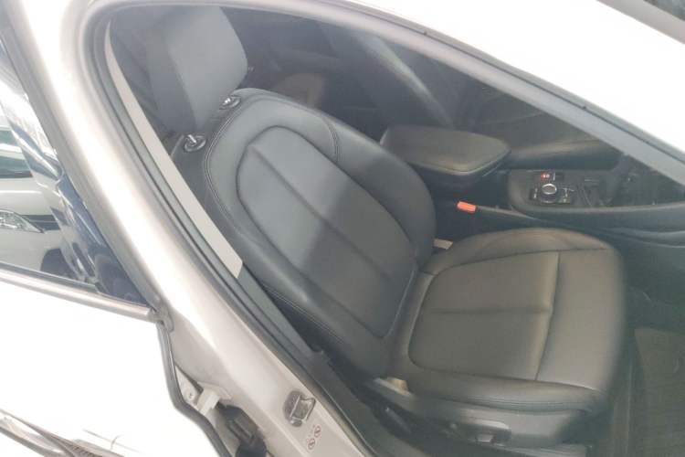 Used BMW X1 2019 sDrive18Li Fashion Model Right Front Seat