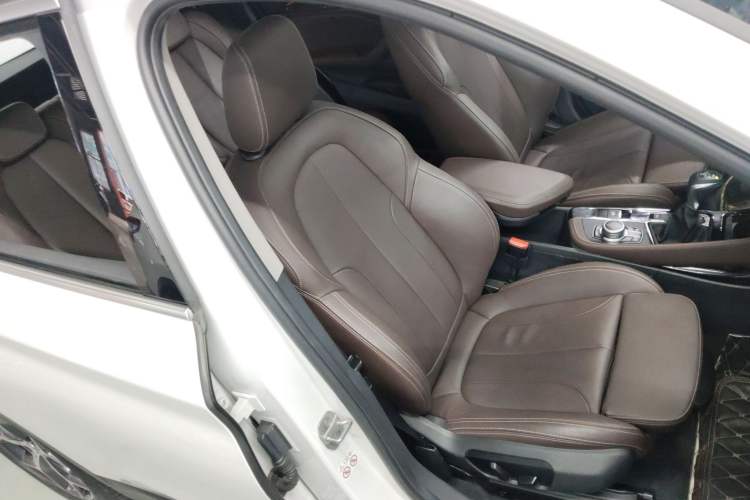 Used BMW X1 2019 xDrive20Li Luxury Model Right Front Seat
