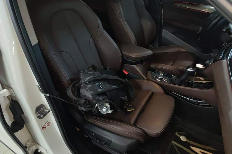 Used BMW X1 2019 xDrive20Li Luxury Model Right Front Seat
