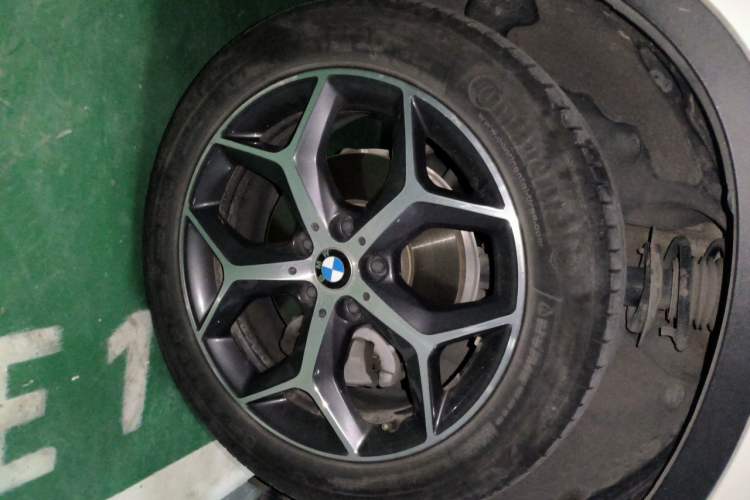 Used BMW X1 2019 sDrive18Li Premium Edition Right Front Wheel Hub
