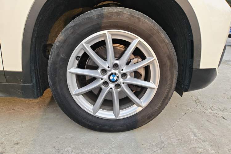 Used BMW X1 2019 sDrive18Li Fashion Model Right Front Wheel Hub