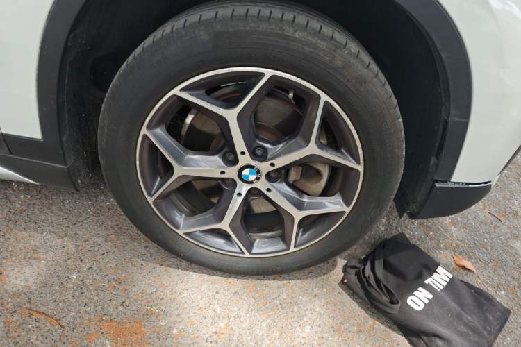 Used BMW X1 2019 xDrive20Li Luxury Model Right Front Wheel Hub