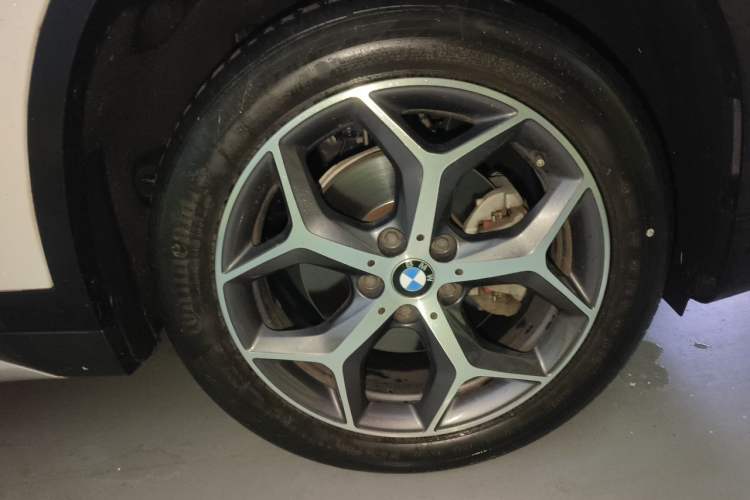 Used BMW X1 2019 sDrive18Li Premium Edition Right Front Wheel Hub