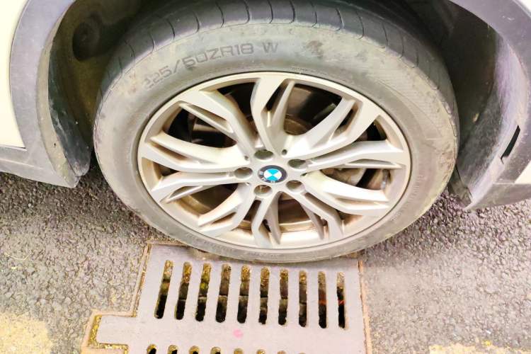 Used BMW X1 2019 sDrive20Li Leading Model Right Front Wheel Hub