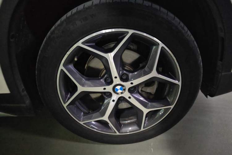 Used BMW X1 2019 sDrive18Li Premium Edition Right Front Wheel Hub