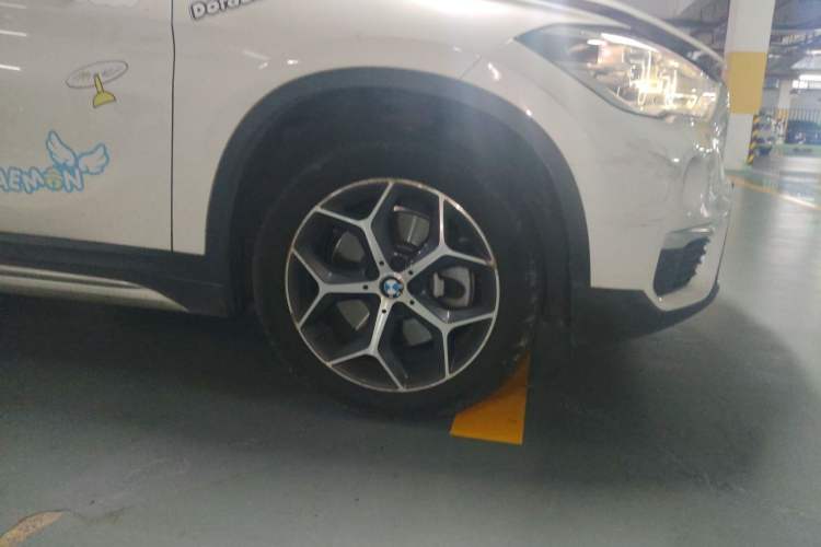 Used BMW X1 2019 xDrive20Li Luxury Model Right Front Wheel Hub