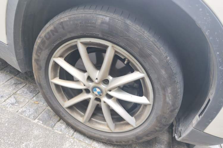 Used BMW X1 2019 sDrive18Li Fashion Model Right Front Wheel Hub