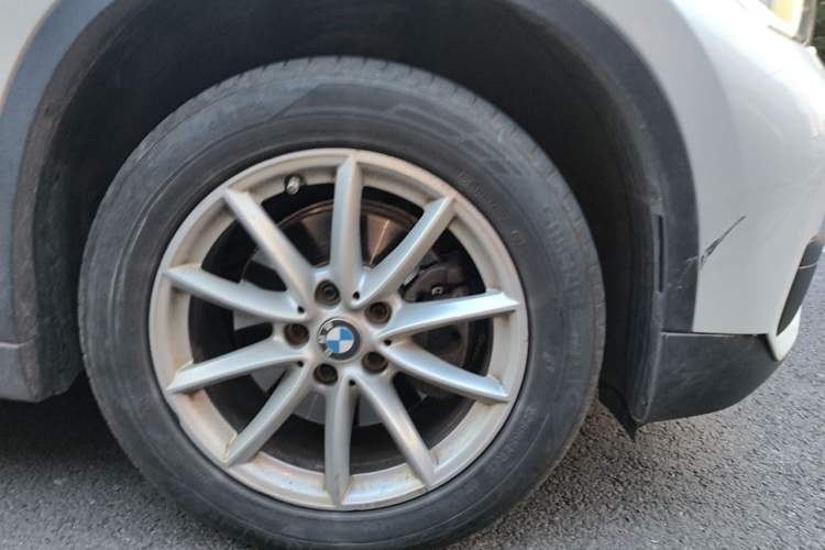 Used BMW X1 2019 sDrive18Li Fashion Model Right Front Wheel Hub