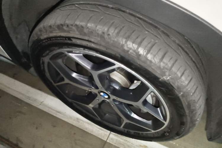 Used BMW X1 2019 xDrive20Li Luxury Model Right Front Wheel Hub