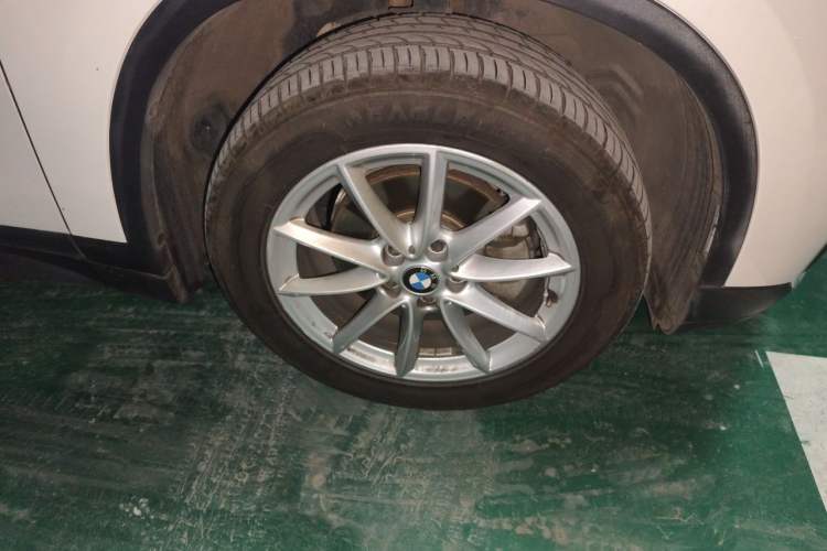 Used BMW X1 2019 sDrive18Li Fashion Model Right Front Wheel Hub