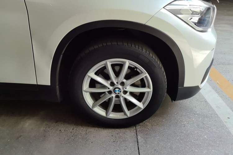 Used BMW X1 2019 sDrive18Li Fashion Model Right Front Wheel Hub