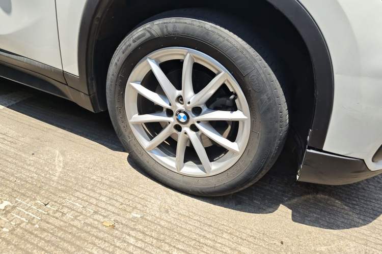 Used BMW X1 2019 sDrive18Li Fashion Model Right Front Wheel Hub