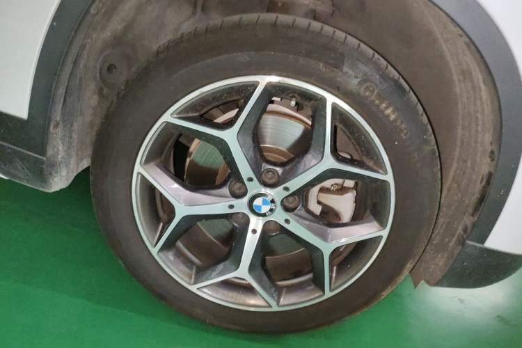 Used BMW X1 2019 xDrive20Li Luxury Model Right Front Wheel Hub