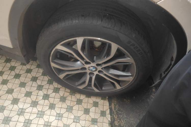 Used BMW X1 2019 sDrive20Li Leading Model Right Front Wheel Hub