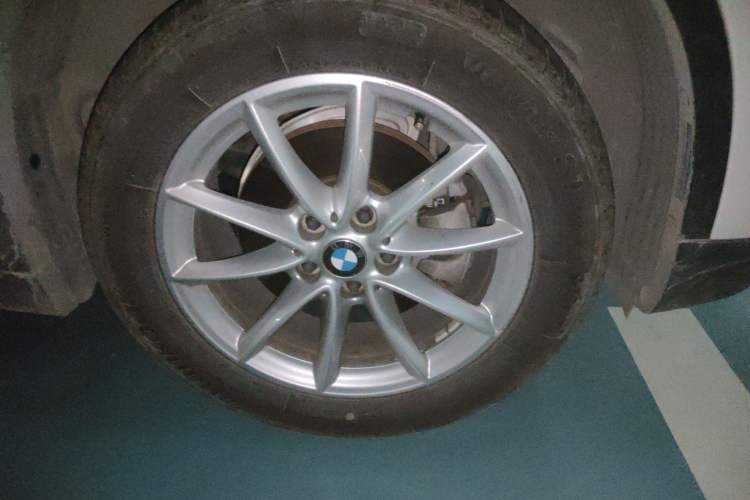 Used BMW X1 2019 sDrive18Li Fashion Model Right Front Wheel Hub