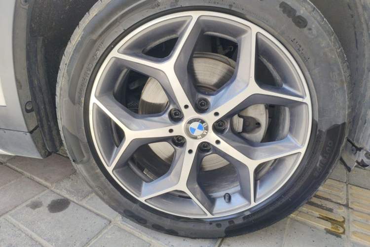 Used BMW X1 2019 sDrive18Li Premium Edition Right Front Wheel Hub