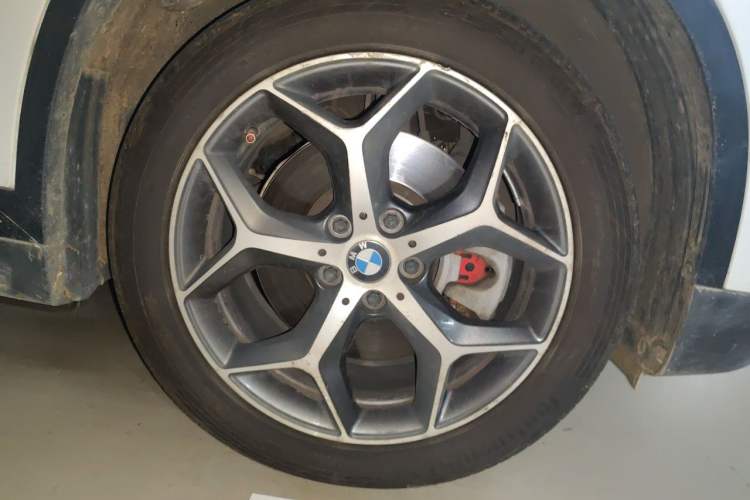 Used BMW X1 2019 xDrive20Li Luxury Model Right Front Wheel Hub