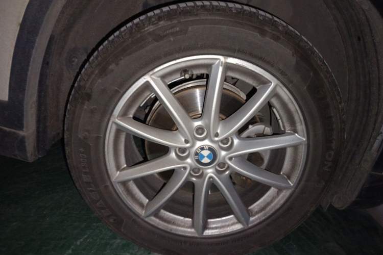 Used BMW X1 2019 sDrive18Li Fashion Model Right Front Wheel Hub
