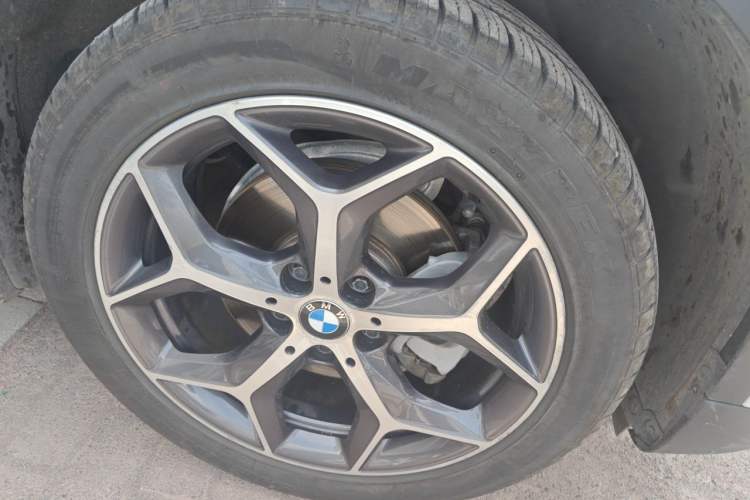 Used BMW X1 2019 sDrive18Li Premium Edition Right Front Wheel Hub