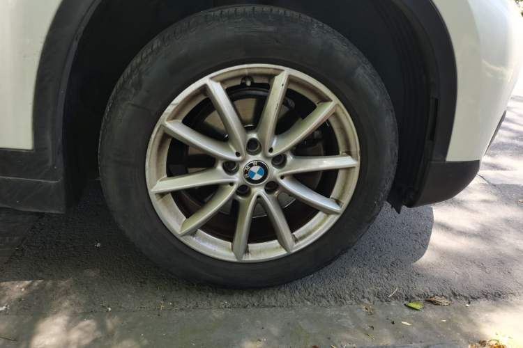 Used BMW X1 2019 sDrive18Li Fashion Model Right Front Wheel Hub