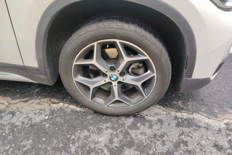Used BMW X1 2019 xDrive20Li Luxury Model Right Front Wheel Hub