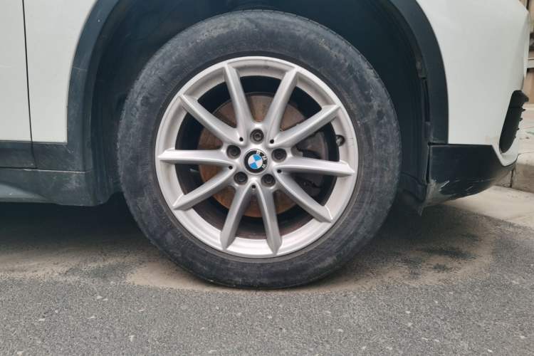 Used BMW X1 2019 sDrive18Li Fashion Model Right Front Wheel Hub