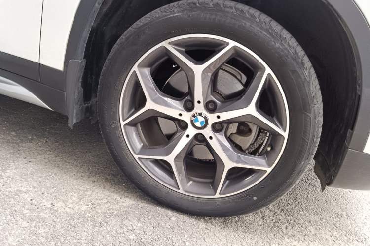 Used BMW X1 2019 sDrive18Li Premium Edition Right Front Wheel Hub
